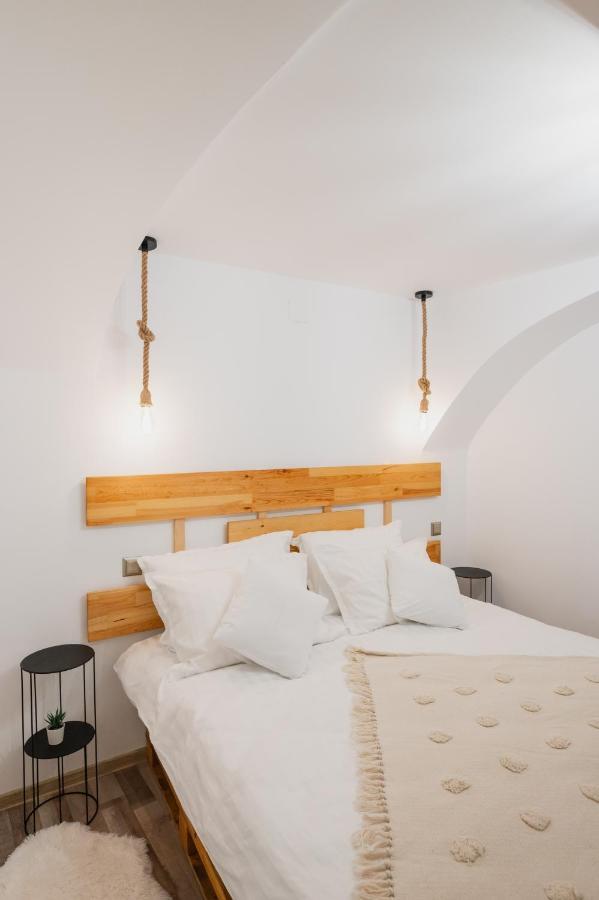 Cozee Studio - In Inima Brasovului Экстерьер фото